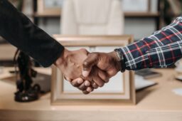 How to Negotiate Your Content Writing Rate Without Losing the Client
