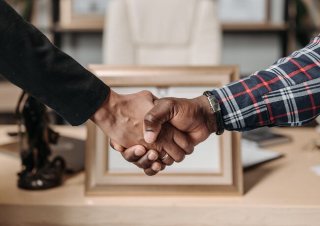 How to Negotiate Your Content Writing Rate Without Losing the Client