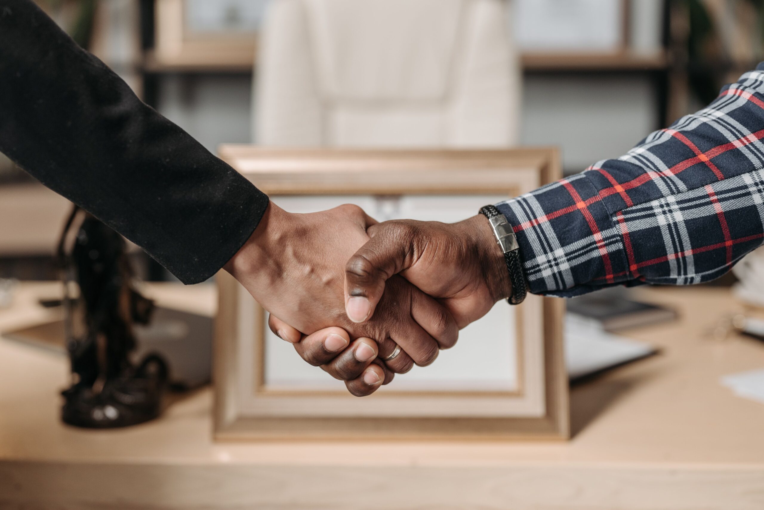 How to Negotiate Your Content Writing Rate Without Losing the Client